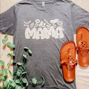Trendy floral mama T-shirt
